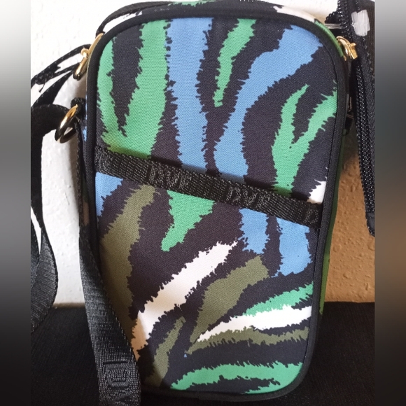 DVF Diane Von Furstenberg X Target Disco Zebra Green Cellphone Holder Purse - Picture 2 of 12